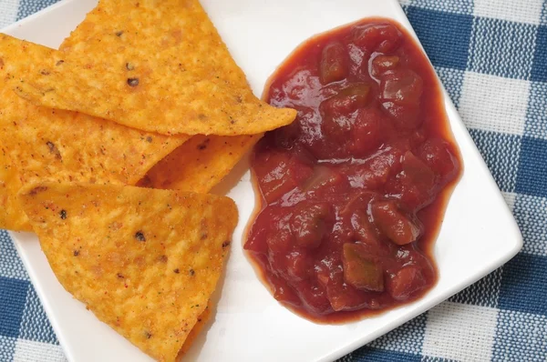 Nachos with spicy sauce — Stock Photo, Image