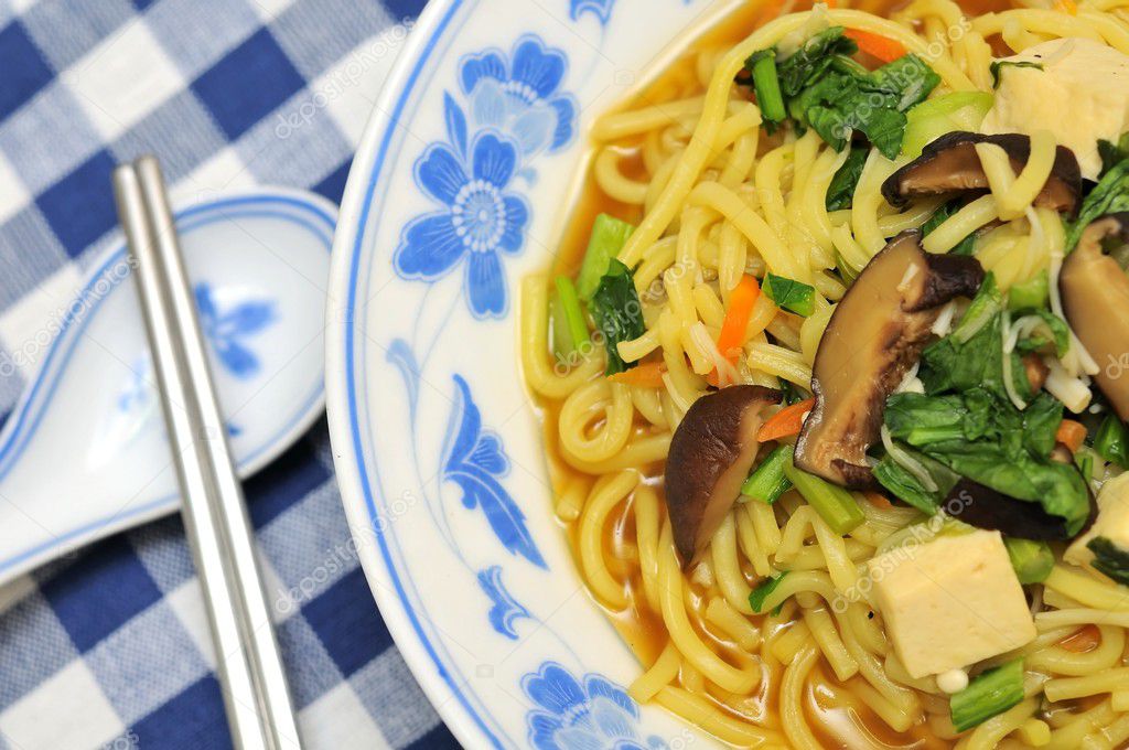 Vegetable soup noodles