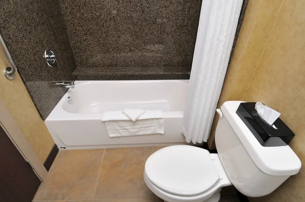 WC-vel, és a fürdőkád — Stock Fotó