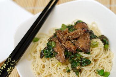 oryantal tarzı noodle