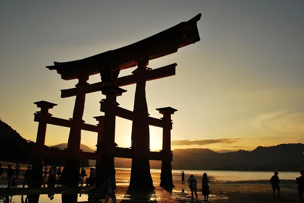 Majestic torii gate — Stock Photo, Image
