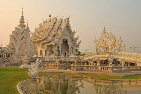 Délicat temple blanc — Photo