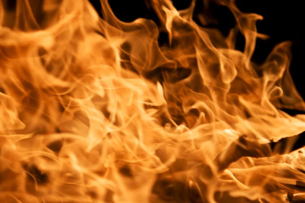 Brennendes Feuer aus nächster Nähe — Stockfoto