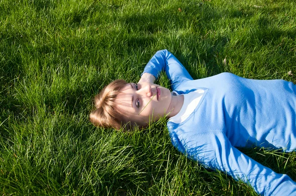Op het gras — Stockfoto
