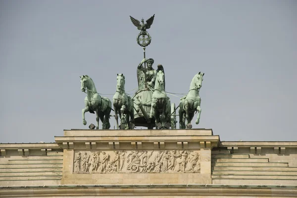 Brandenburg gate - berlin — Stock Photo, Image