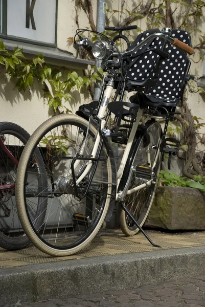 Berlin retro Fahrrad — Stockfoto