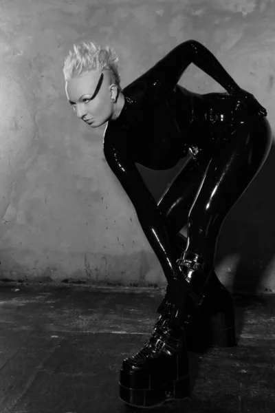 Fetish Mistress in Black Latex Catsuit — Stock Photo, Image