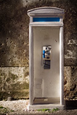 eski phonebooth