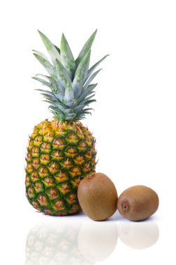 ananas ve kivi