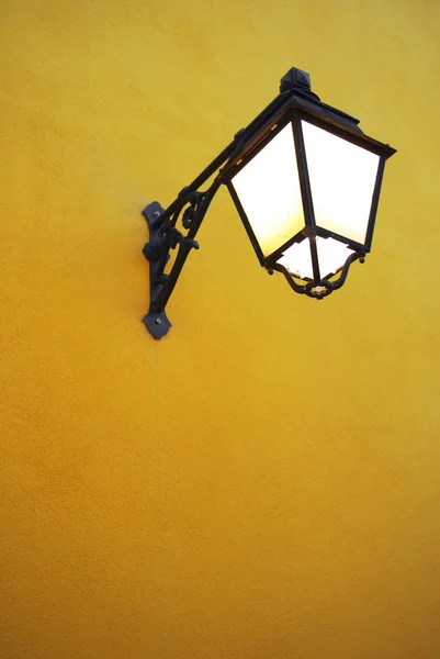 Eski sokak lambası — Stok fotoğraf