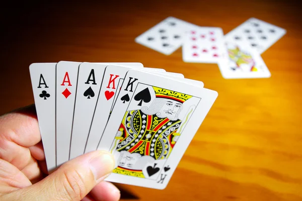 Kartenhand — Stockfoto