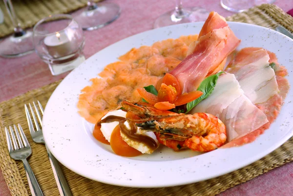 Итальянская закуска — стоковое фото