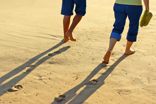 Spaziergang auf Sand — Stockfoto
