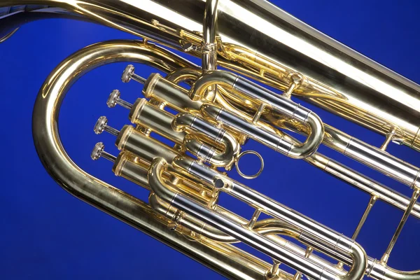 Tuba euphonium isolerad på blå — Φωτογραφία Αρχείου