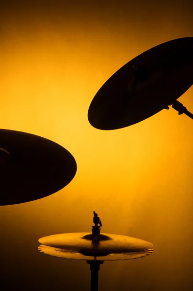 Silhouette of Cymbals Isolated on Gold — Stock Photo, Image