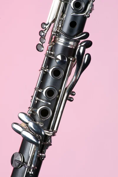 Klarinette Musikinstrument isoliert auf rosa — Stockfoto
