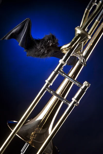 Trombone e morcego de Halloween — Fotografia de Stock