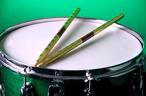 Green Snare Drum On Green — Stock Photo, Image
