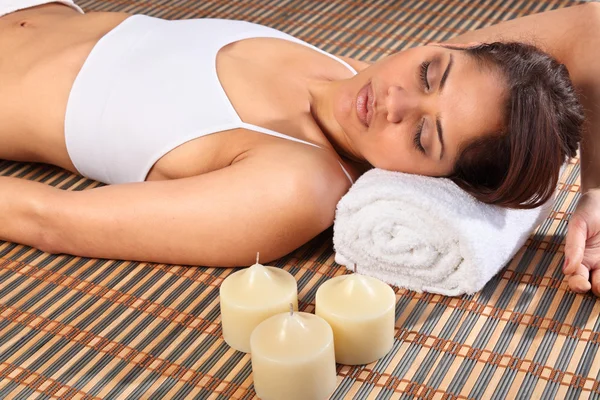 Eyes closed in health spa — Stock Photo, Image