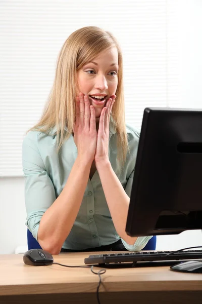 Mistake made by office worker — Stock Photo, Image