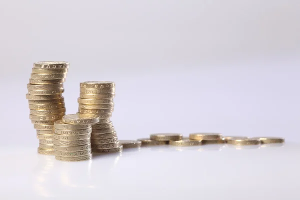 Британские золотые фунты стерлингов в пачке — стоковое фото