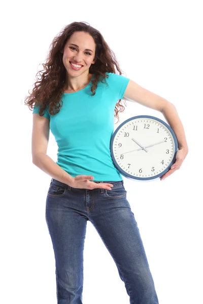 Na czas szczęśliwą kobietą brunetka z duży zegar — Zdjęcie stockowe