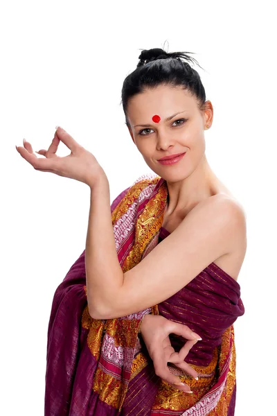 De brunette in de Indiase sari — Stockfoto