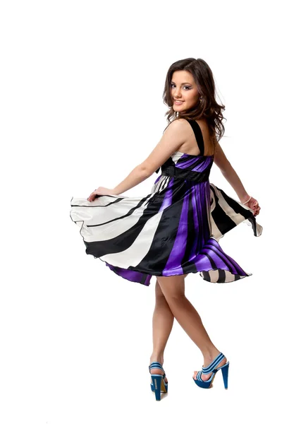 Bailando en vestido violeta — Foto de Stock