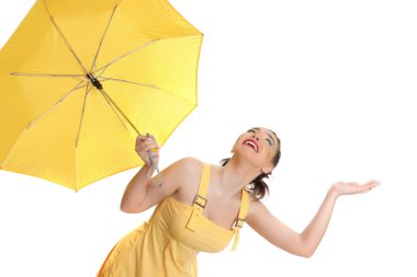 Kız, sarı ve sarı şemsiye