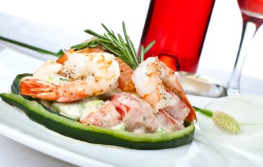 Deniz ürünleri salatası