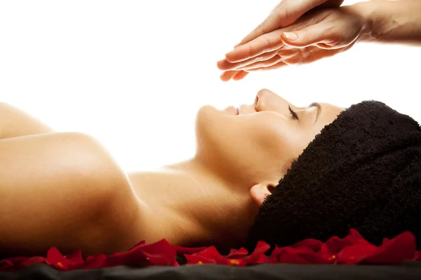 Ansiktsbehandling energi massage — Stockfoto