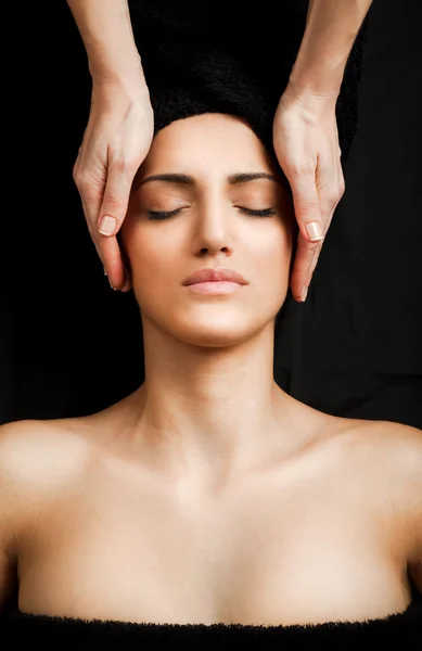 Femal masaż twarzy — Zdjęcie stockowe