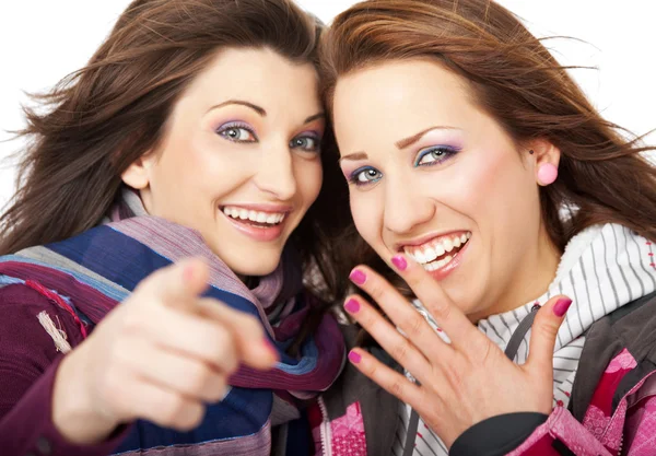 Twee meisjes giechelen — Stockfoto