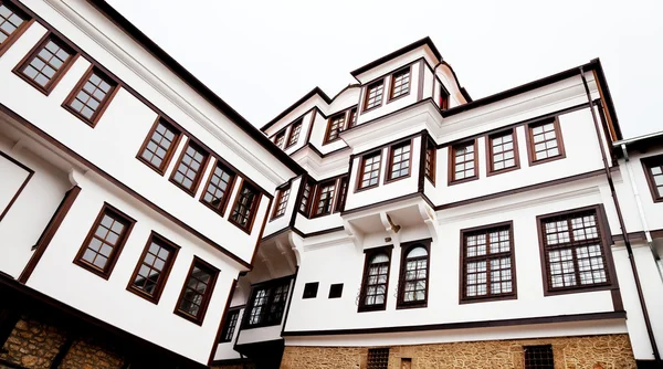 Будівля музею в Охридському районі — стокове фото