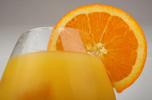 Vaso con zumo de naranja — Foto de Stock