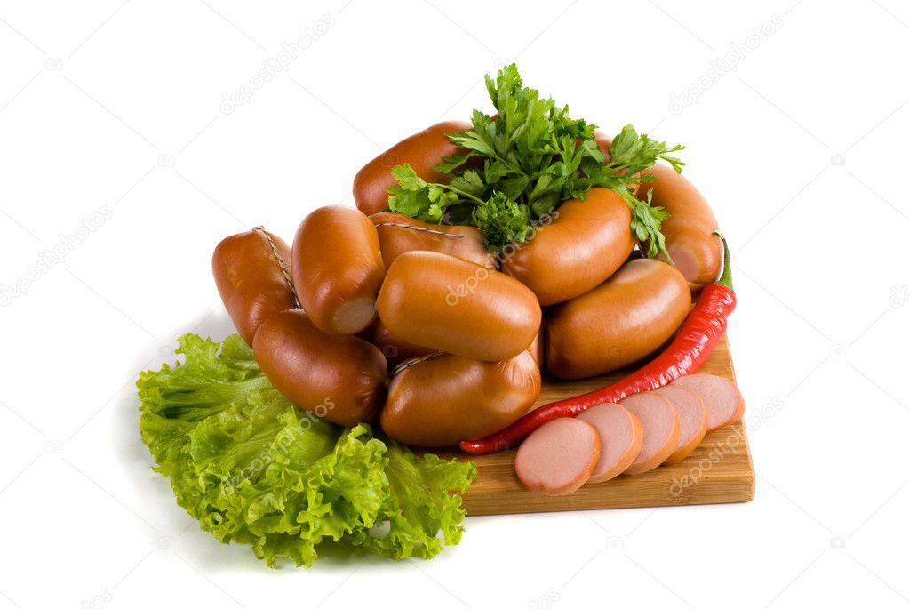 Sausages with lettuce and pepper