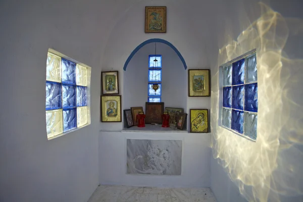 Janela de vidro dentro de uma igreja — Fotografia de Stock