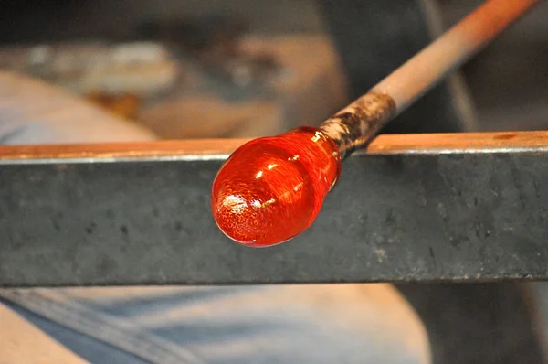 Trabajo de glassblower.Craftsman — Foto de Stock