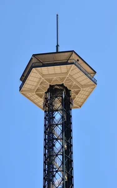 Een deel van de building.tower in sommige stad. — Stockfoto