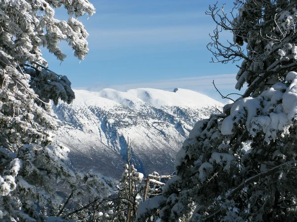 Snow mountain Pyrenéerna — Stockfoto