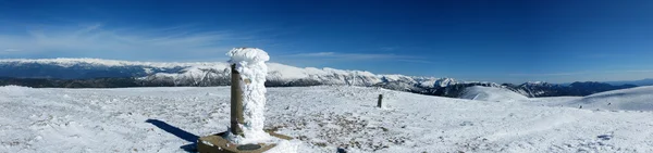Montaña de nieve Pirineos — Foto de Stock