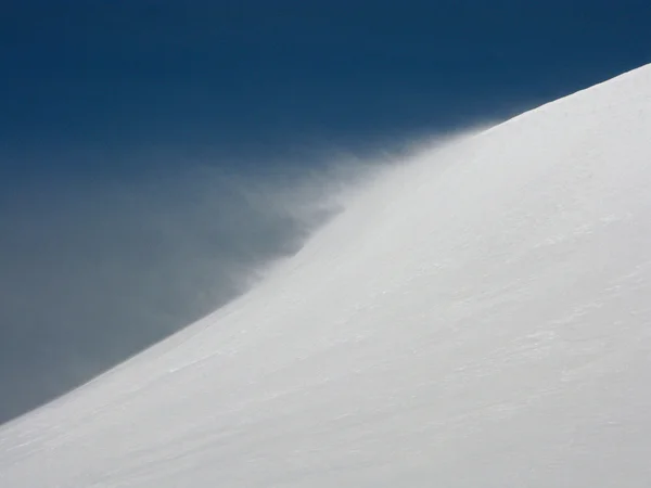 Śniegiem górskie Pirenejów — Zdjęcie stockowe