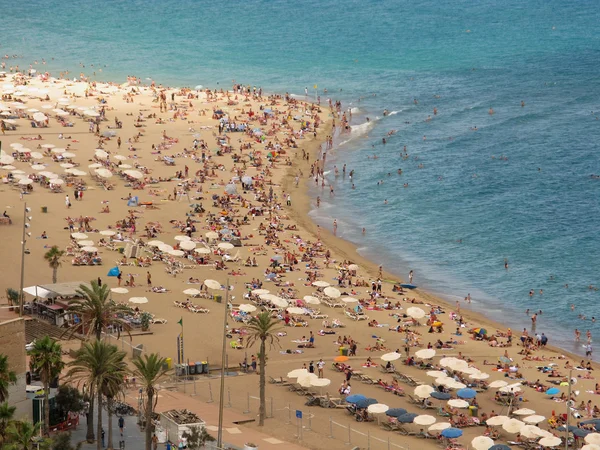 Stranden i barcelona — Stockfoto