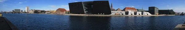 Πανόραμα προκυμαία της Κοπεγχάγης με βασιλική βιβλιοθήκη — Φωτογραφία Αρχείου