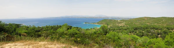 Панорама гор и моря Греции — стоковое фото