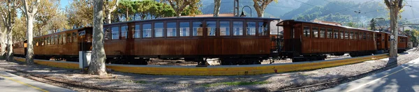 Pociąg panoramiczny — Zdjęcie stockowe