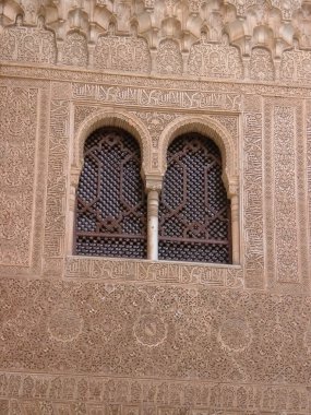 alhambra içinde pencere eşiği