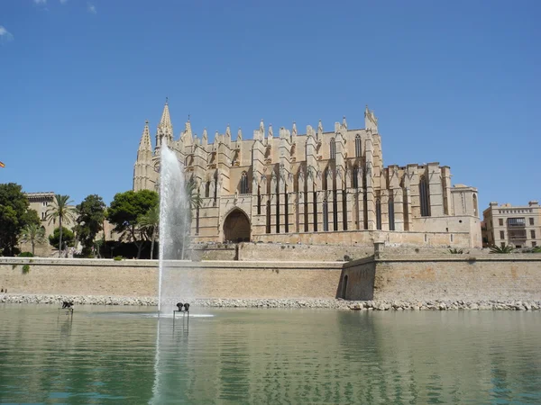 โบสถ์ปาล์ม่า เดอ มายอร์กา สเปน — ภาพถ่ายสต็อก