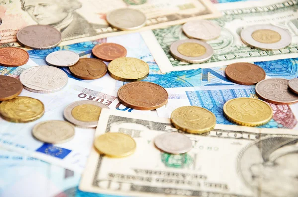 Monedas mixtas y papel moneda — Foto de Stock