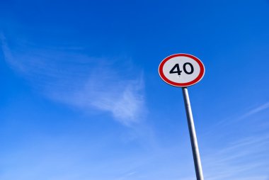 40 hız sınırı işareti